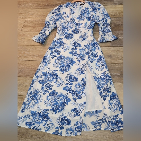 O.P.T Elegant Blue Floral Maxi Dress Size Small - Picture 7 of 8